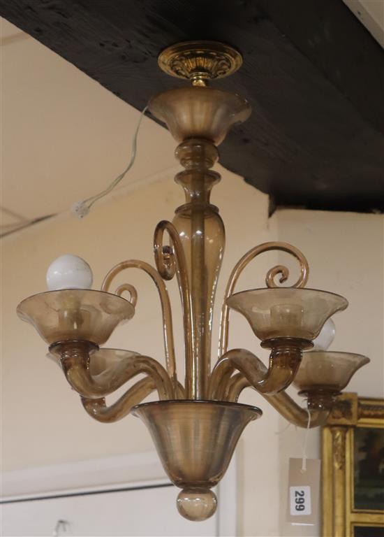 An Italian Murano glass chandelier in the manner of Venini / MVM Cappellin